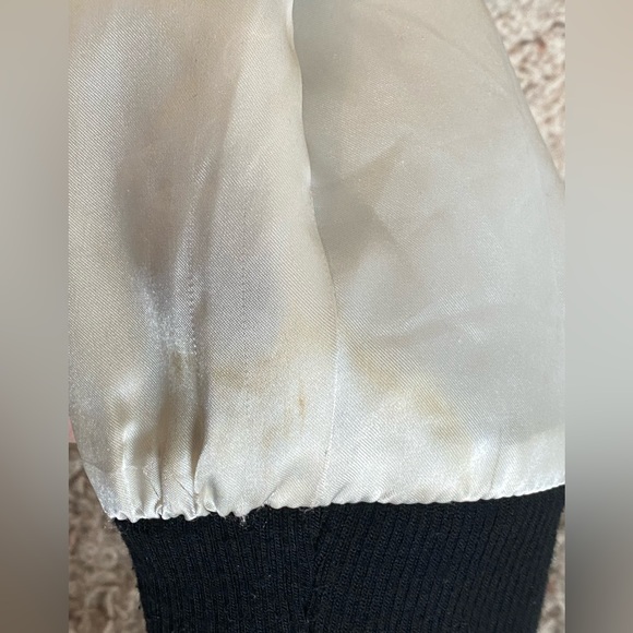 ZUMIEZ - Rose embroidered bomber jacket - Picture 5 of 7